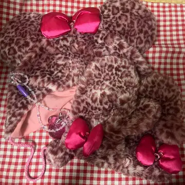 미니 레오파드 무늬 팬 캡과 미튼, 그리고 핑크색 목걸이 라이트 세트