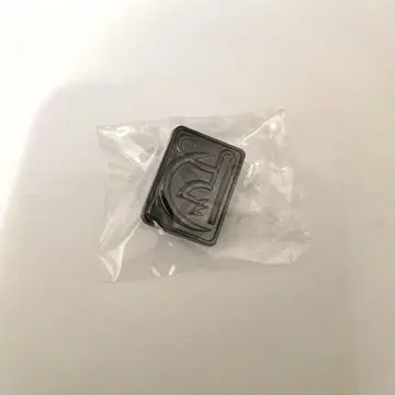 슈퍼 단간론파 2 나나미 치아키 학교 휘장 핀 배지