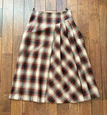 새상품급 아나이 ANAYI 옴브레 체크 플레어 스커트 플리츠