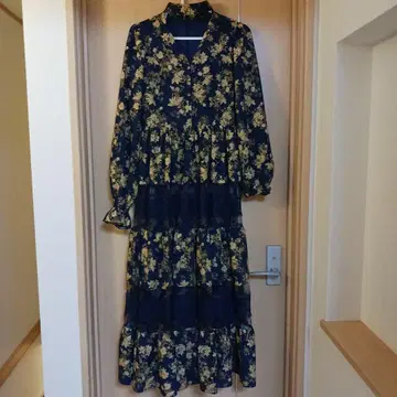 eimy 이스토아 꽃무늬 티어드 롱 원피스