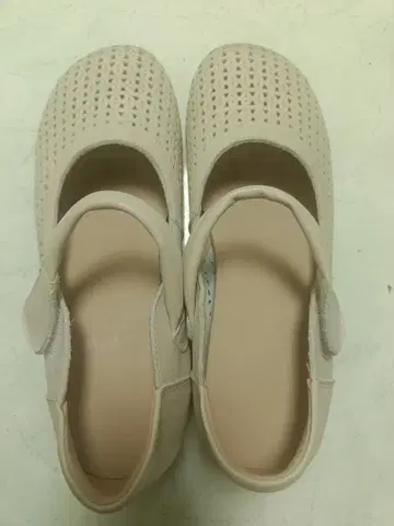 베이지 멜리제인 펌프스 중간 힐