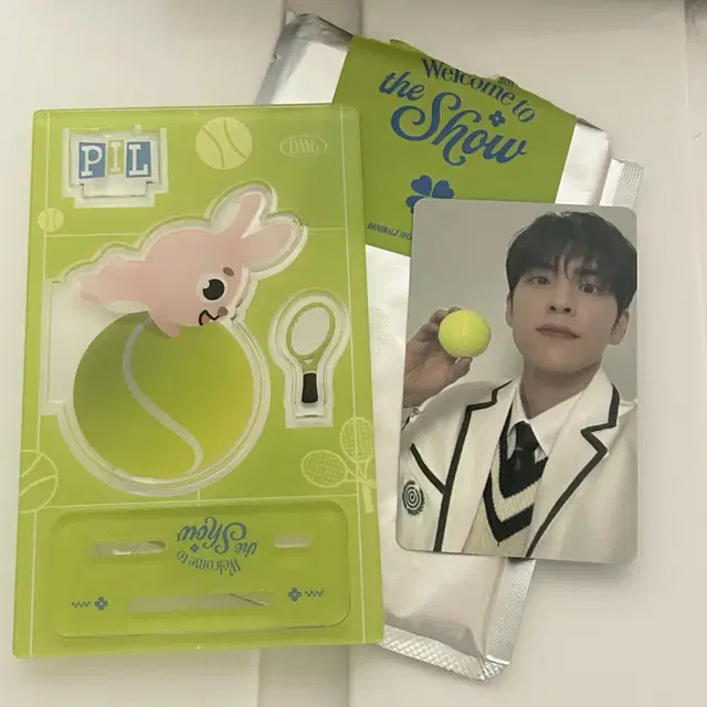 데이식스 원필 아크릴스탠드