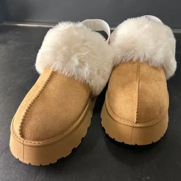 베이지 슬립온 어그 부츠