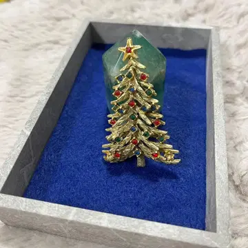 하자품 크리스마스 트리 브로치