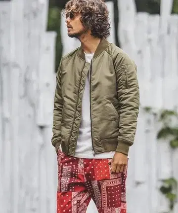 펠코드(felkod) 나일론 인슐레이션 MA-1 자켓