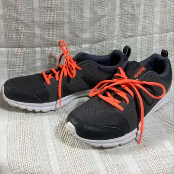Reebok 그레이/오렌지 끈 신발