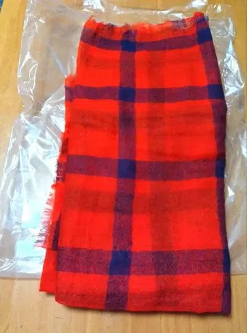 미사용 티에두르 캐시미어 에어리 스톨 오렌지 체크