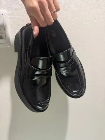 ZARA 블랙 로퍼 38