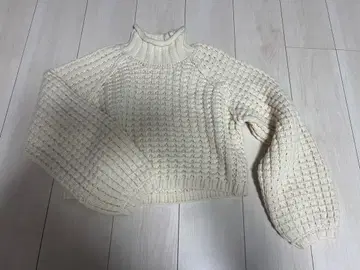 BEAMS HEART 터틀 화이트 니트