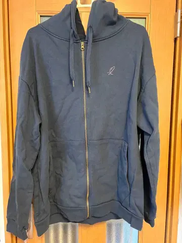 키쿠치 후마 후드티 L 사이즈