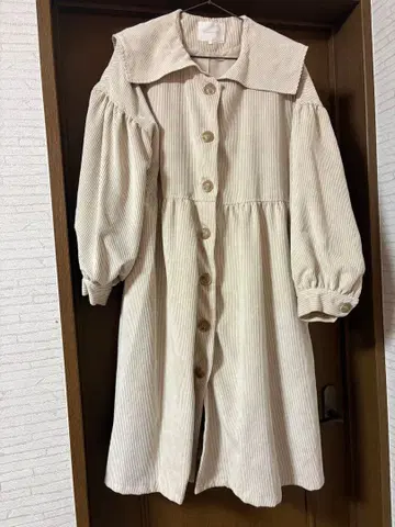세일러 롱 코트 크림색