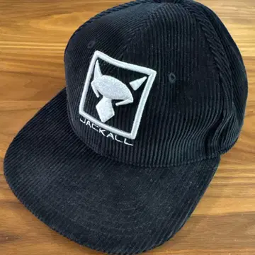 새상품급 레어 쟈칼 코듀로이 플랫빌 캡 블랙