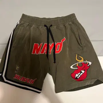 자수 장식 올리브 그린 숏팬츠