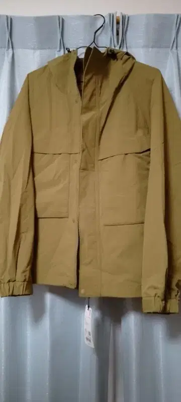 새상품 유니클로 인도 블루 방풍 후드티