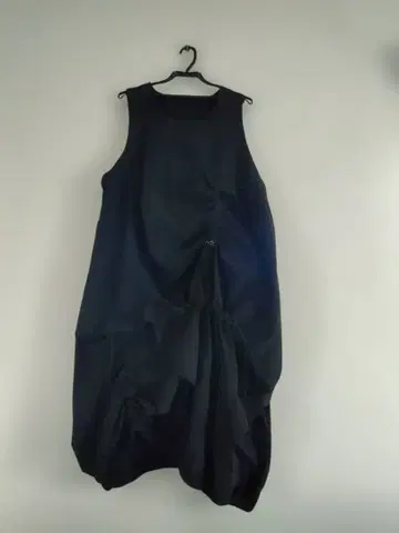 새상품 koibitomisaki 슬리브리스 변형 롱 원피스 블랙