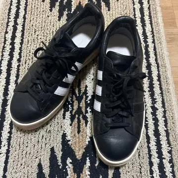 사용 횟수 3회 Y-3 블랙 화이트 스니커즈