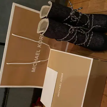 마이클코어스 부츠