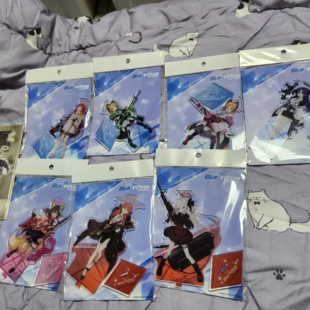 블루아카이브 미개봉 아크릴 스탠드 8종 일괄판매 합니다.