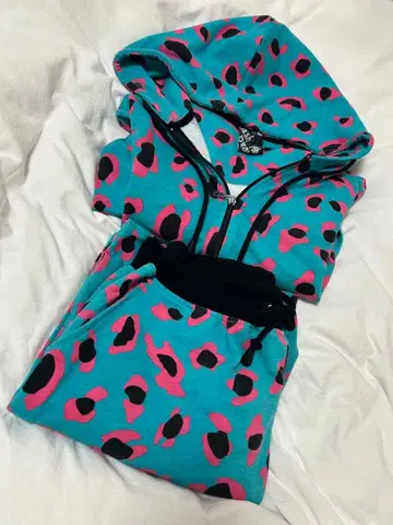 CLASH AHEAD 레오파드 무늬 풀 집업 후드티와 팬츠 세트 L