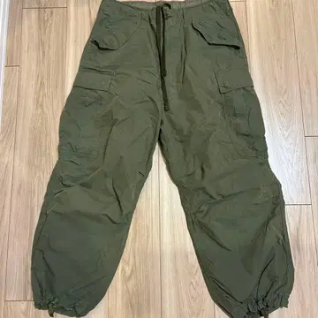 카고 팬츠 올리브 그린 드로 코드 포함