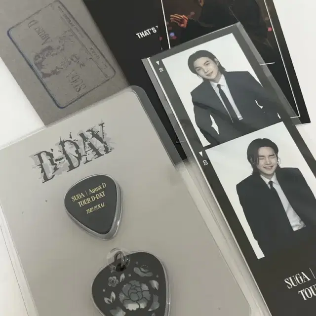 방탄 슈가 디데이 무비 특전 파이널 기타 피크 두컷 일괄 양도