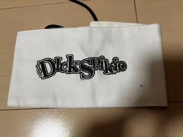 Dick Spikie 완장