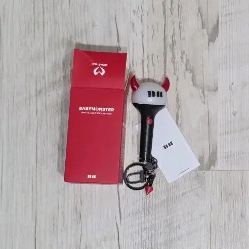 베몬 베이비 몬스터 응원봉 키링 양도