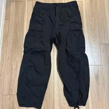 블랙 카고 팬츠 드로 코드 포함