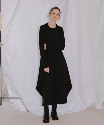 PINUE 피누에 리브헴 니트 원피스