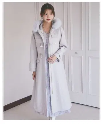 tocco closet 핏앤플레어 실루엣 더플 코트