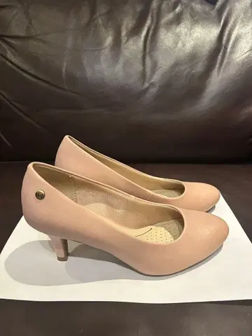 LifeStride 베이지 플레인 펌프스 중간 힐