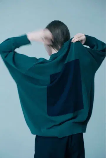 ssstein 블랙 크루넥 스웨터 사이즈 M