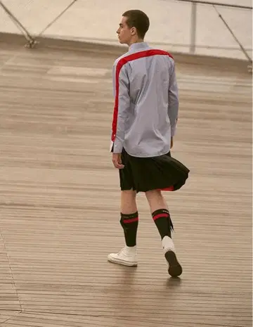 CINOH 라인 디자인 스트라이프 긴팔 셔츠 38