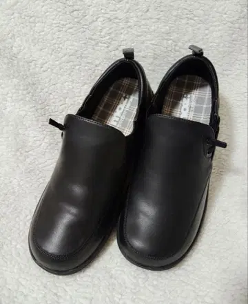 미사용 새상품 MOZ 모즈 슬립온 24cm 블랙