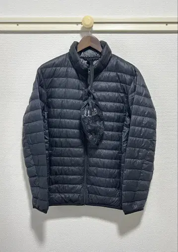 새상품급 유니클로 울트라 라이트 다운 자켓 블랙 S