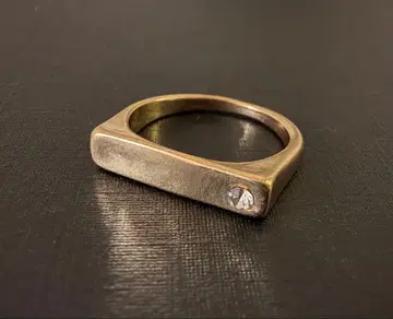 투모로우랜드 지오메트릭 디자인 골드 컬러링 12호