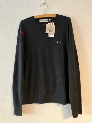 새상품 유니클로 안야 힌드마치 메리노 크루넥 스웨터 다크 그레이