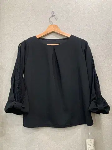 블랙 레이스 7부 소매 상의