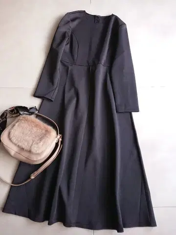 미사용 ur's 본딩 플레어 원피스