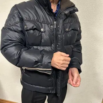 블랙 다운 자켓 프론트 포켓 부착