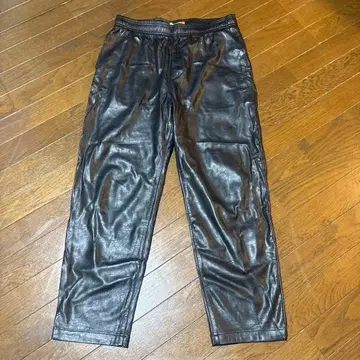 universal overall 인조 가죽 팬츠