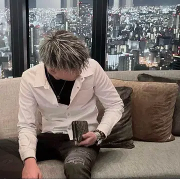 RTEG 화이트 버튼 다운 셔츠 M 아이스킹님 착용