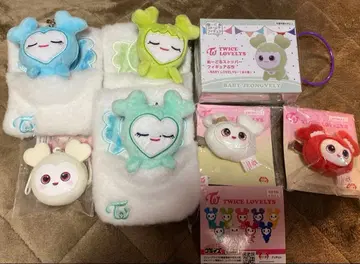 TWICE LOVELYS 묶음 판매