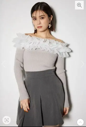 rienda 튤 프릴 오프숄더 니트탑
