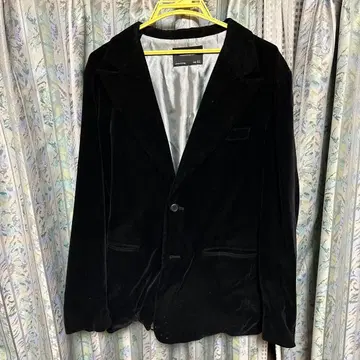 새상품급 루샤트 스탠다드 테일러드 자켓 벨로아 블랙 LL