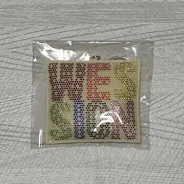 WEST. WESSION 라메 쿠션 키링
