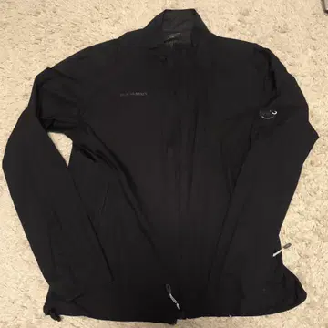 MAMMUT 마무트 컴팩트 자켓 블랙 L 사이즈
