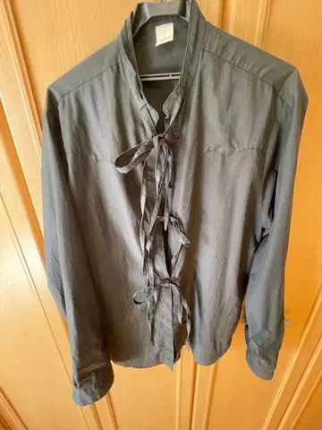 Iroquois 리본 셔츠