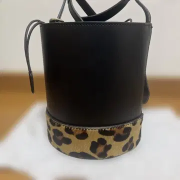 마르코 비앙키니 숄더백 새상품급