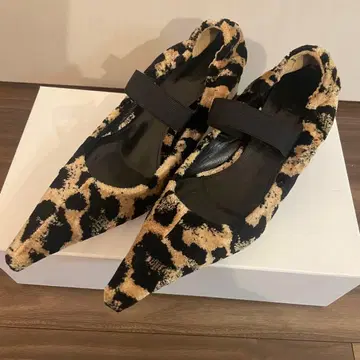 PIPPICHIC 레오파드 펌프스